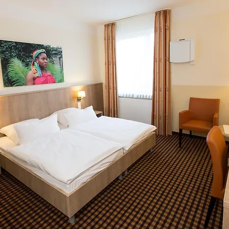 Otel Saterlaender Hof Bei Nico 4*